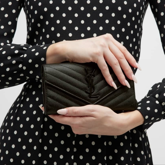 NEW!!! SAINT LAURENT YSL Monogram Large Flap Wallet in Grained Leather MSRP $895 - Picture 9 of 16